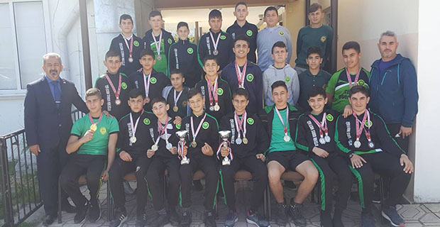 Güreş’te Şampiyon Mehmetçik Ortaokulu..!