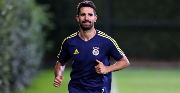 Affedilen Alper'li Fenerbahçe Pazartesi Sahaya İniyor..!