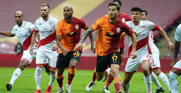 Galatasaray Evinde Takıldı..! (0-0)