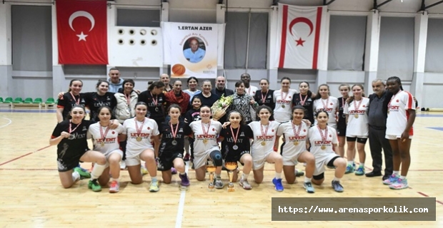 Kadınlarda Ertan Azer Kupası Levent’in..!