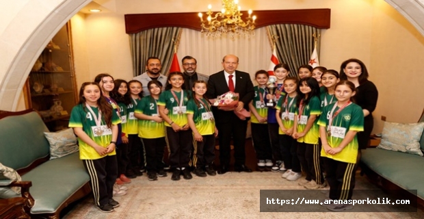 Tatar, Necati Taşkın İlkokulu Hentbol Takımı’nı Kabul Etti..!