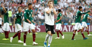 İlk Sürpriz Meksika'dan, Almanya'ya (0-1)