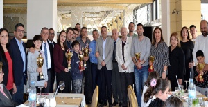 Başarılı Satranççılar Ödüllerini Aldı..!