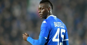 Brescia, Balotelli ile Yollarını Ayırma Kararı Aldı..!