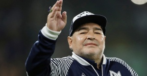 Maradona Hastaneye Kaldırıldı..!