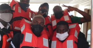 Nijerya Milli Takımı, Benin Deplasmanına Tekneyle Gitti..!