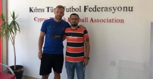 Göçmenköy'de yabancı futbolcu Ndue Mujeci ile yollar ayrıldı