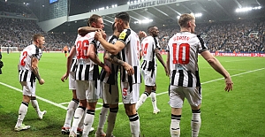Newcastle United, PSG'yi Sahadan Sildi..! (4-1)